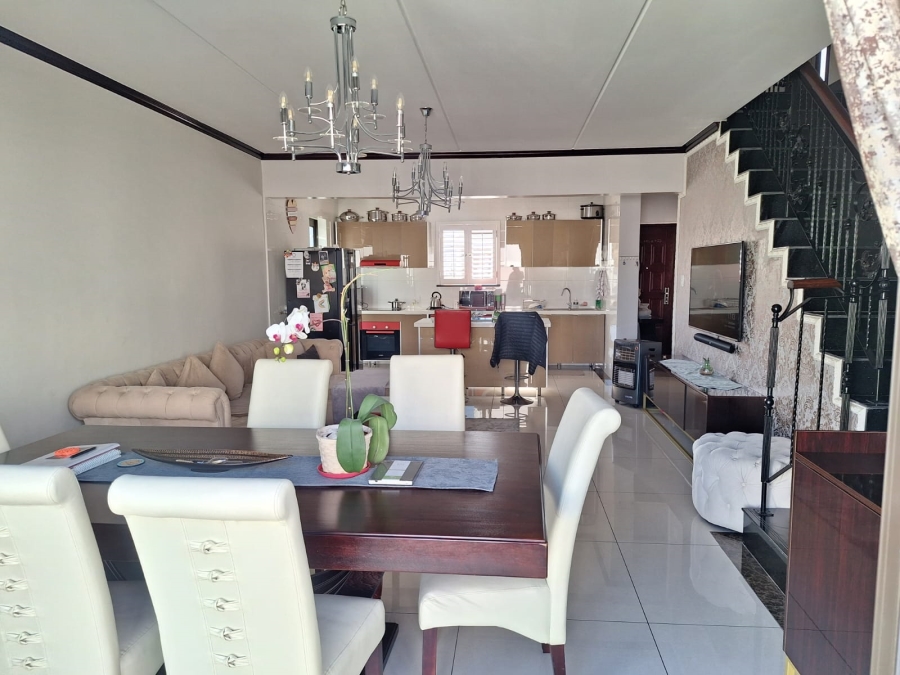 To Let 3 Bedroom Property for Rent in Fourways Gauteng