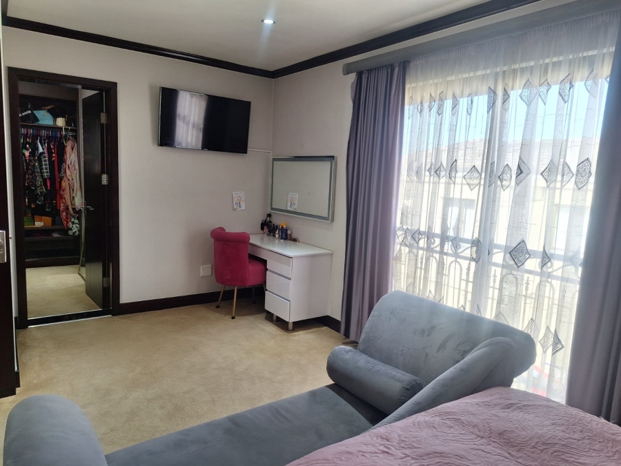 To Let 3 Bedroom Property for Rent in Fourways Gauteng