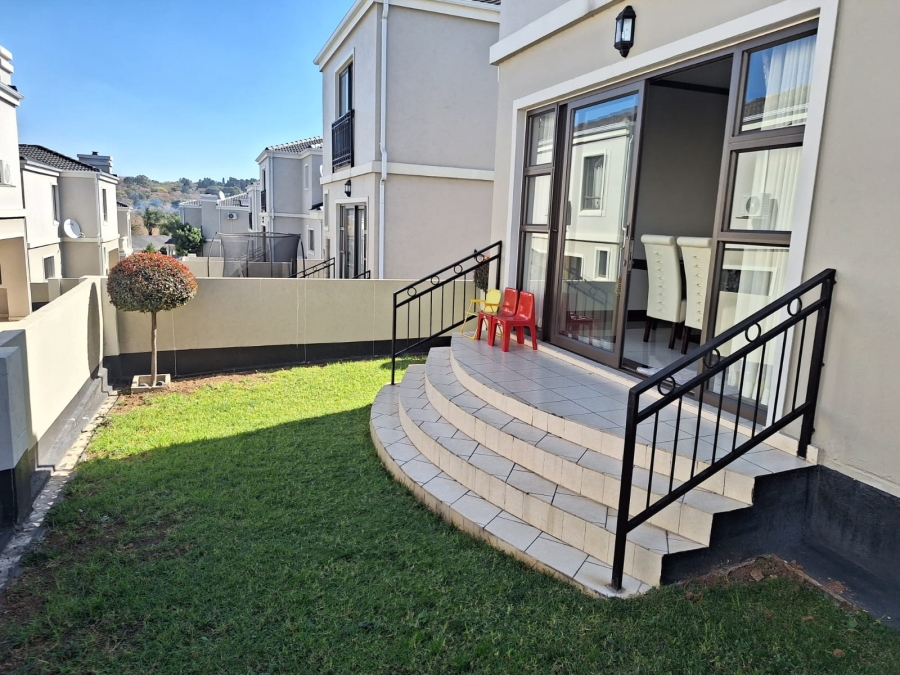 To Let 3 Bedroom Property for Rent in Fourways Gauteng