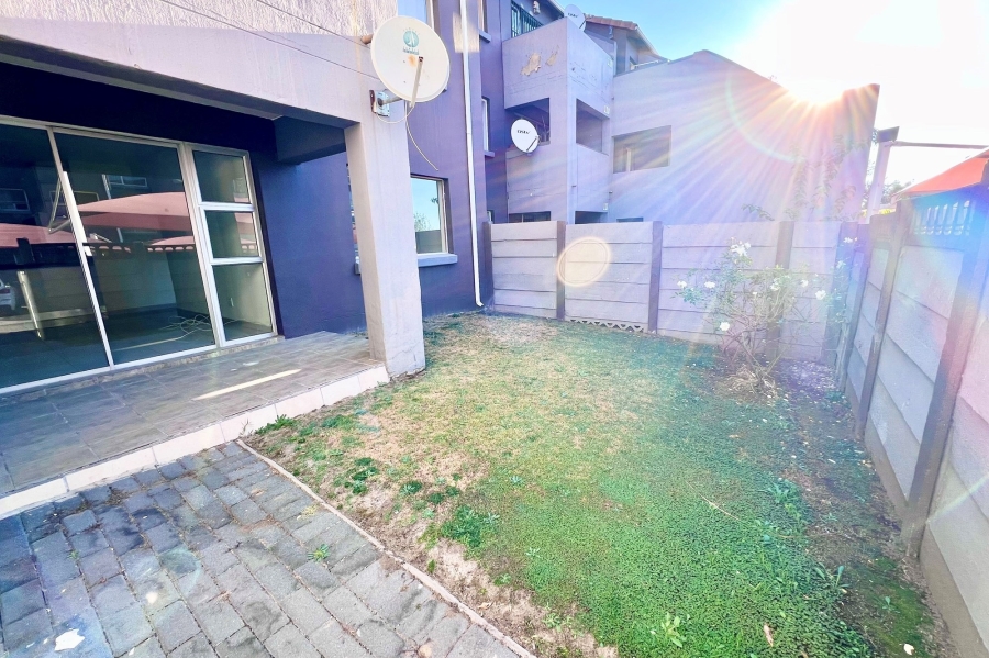 2 Bedroom Property for Sale in Vorna Valley Gauteng