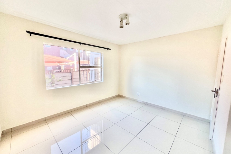 2 Bedroom Property for Sale in Vorna Valley Gauteng