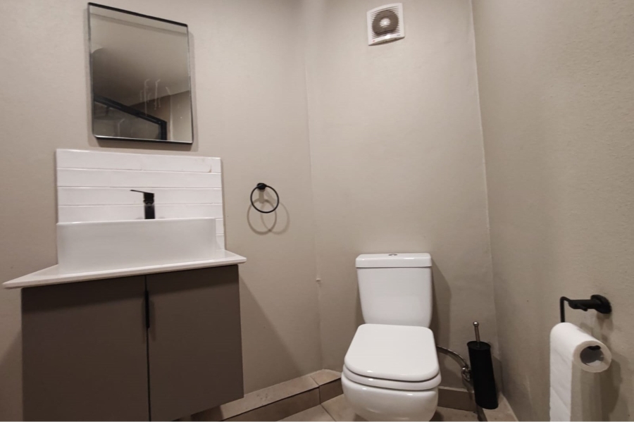 1 Bedroom Property for Sale in Bedfordview Gauteng