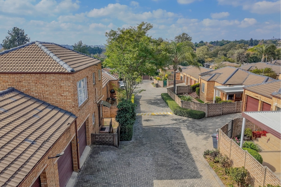 To Let 3 Bedroom Property for Rent in Honeydew Manor Gauteng