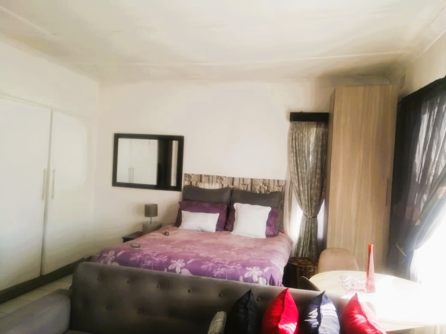 1 Bedroom Property for Sale in Pretoria West Gauteng