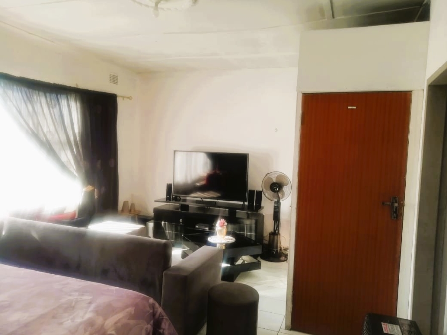 1 Bedroom Property for Sale in Pretoria West Gauteng