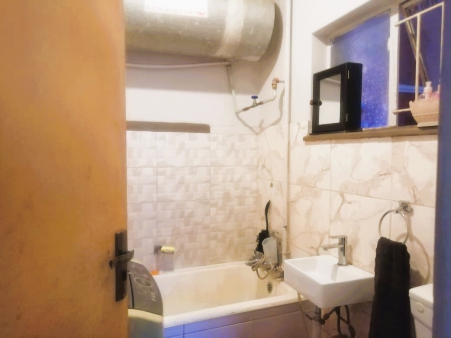 1 Bedroom Property for Sale in Pretoria West Gauteng