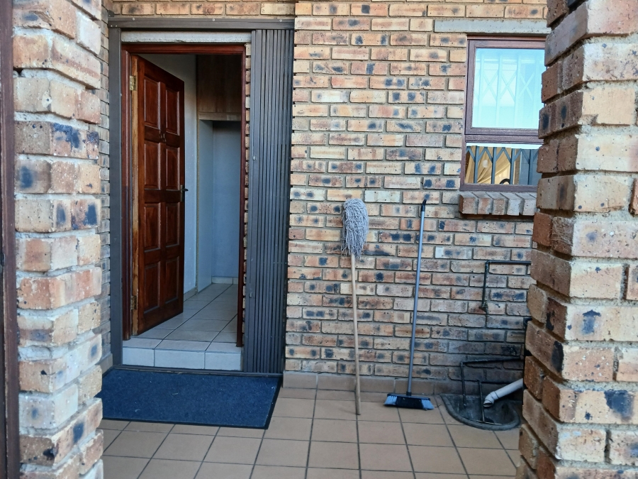 To Let 3 Bedroom Property for Rent in North Riding Gauteng