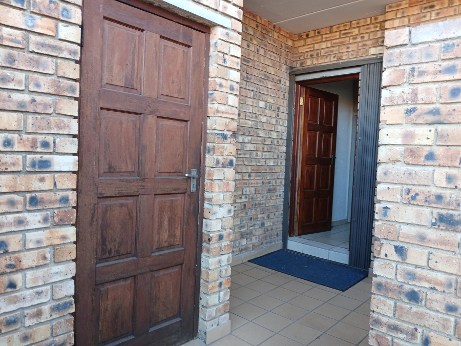 To Let 3 Bedroom Property for Rent in North Riding Gauteng