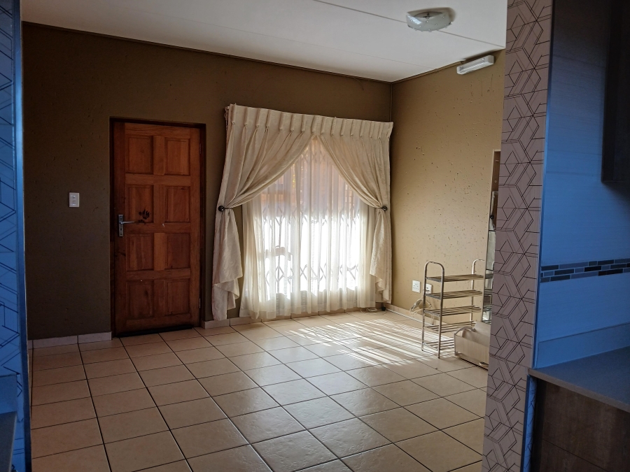 To Let 3 Bedroom Property for Rent in North Riding Gauteng