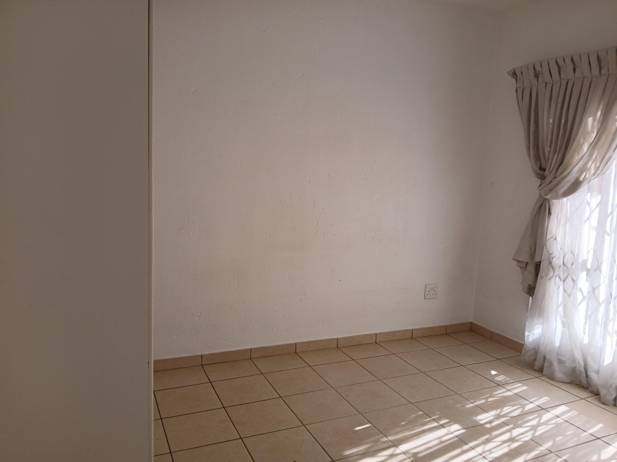 To Let 3 Bedroom Property for Rent in North Riding Gauteng