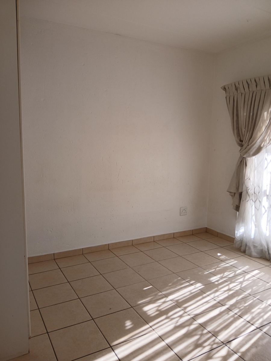 To Let 3 Bedroom Property for Rent in North Riding Gauteng
