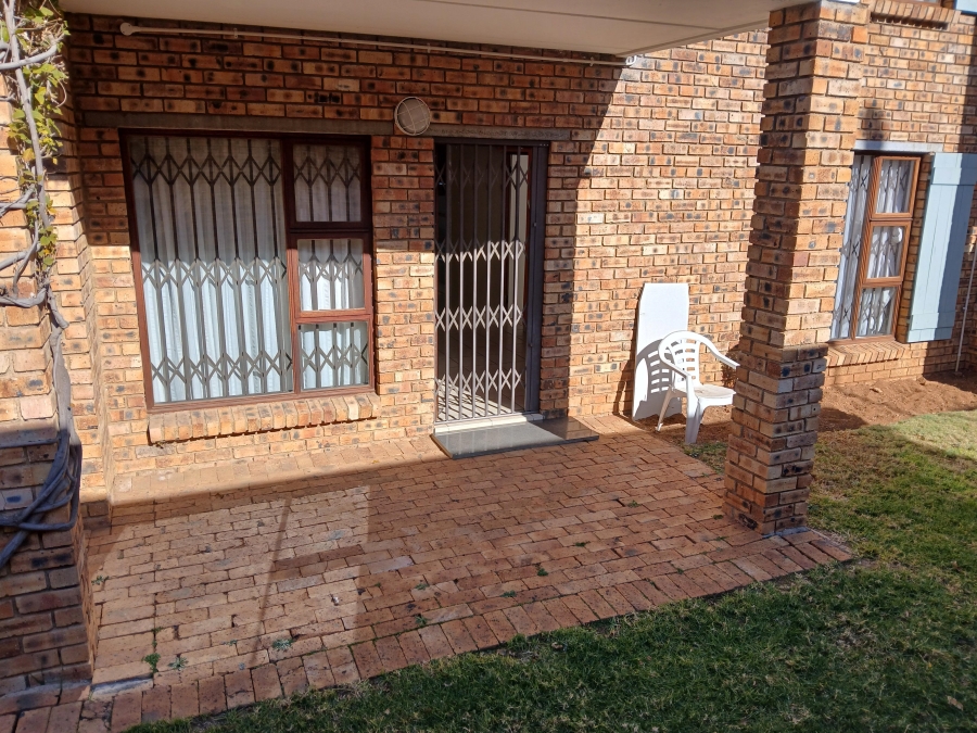 To Let 3 Bedroom Property for Rent in North Riding Gauteng