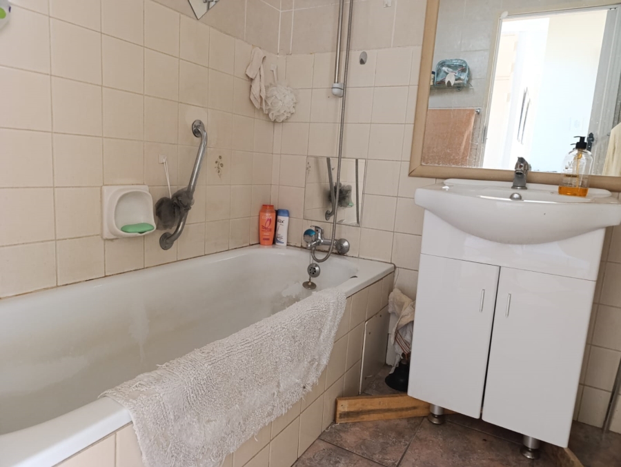 2 Bedroom Property for Sale in Wonderboom South Gauteng