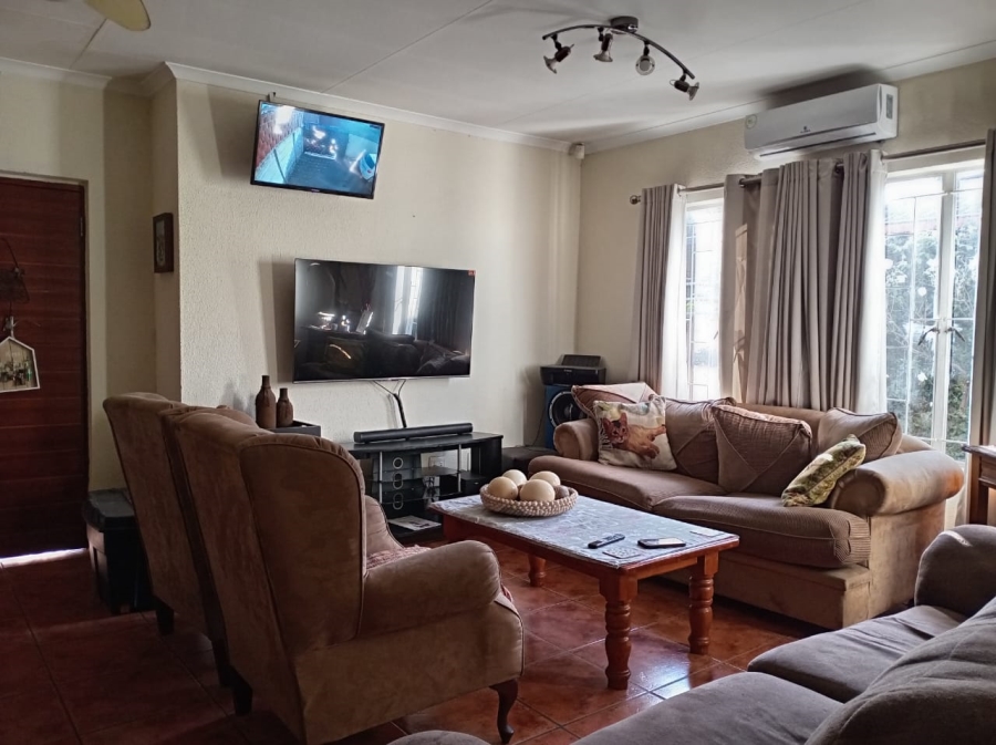 3 Bedroom Property for Sale in Eloffsdal Gauteng