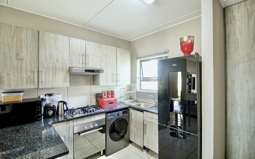 To Let 3 Bedroom Property for Rent in Glen Austin Gauteng