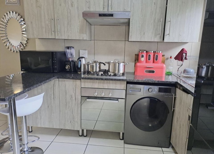 To Let 3 Bedroom Property for Rent in Glen Austin Gauteng