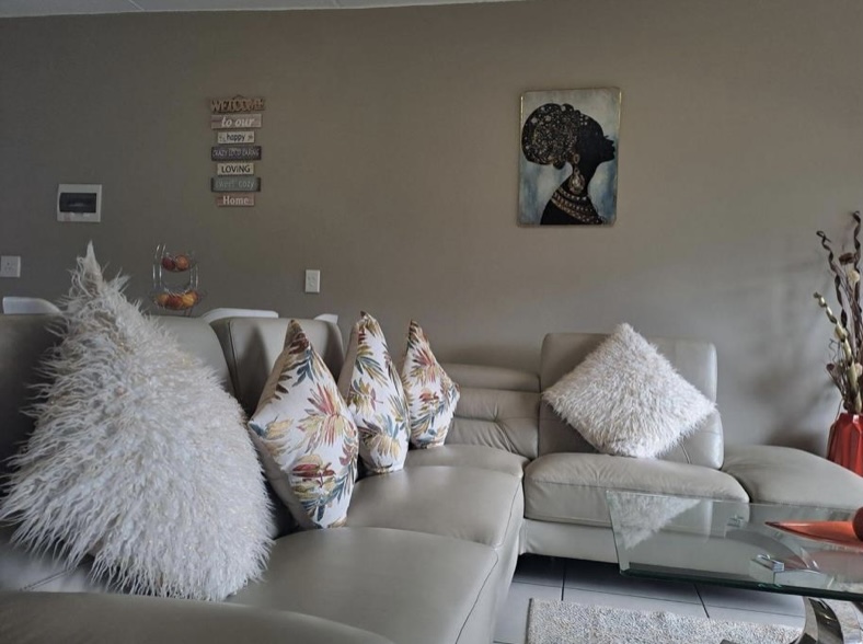 To Let 3 Bedroom Property for Rent in Glen Austin Gauteng