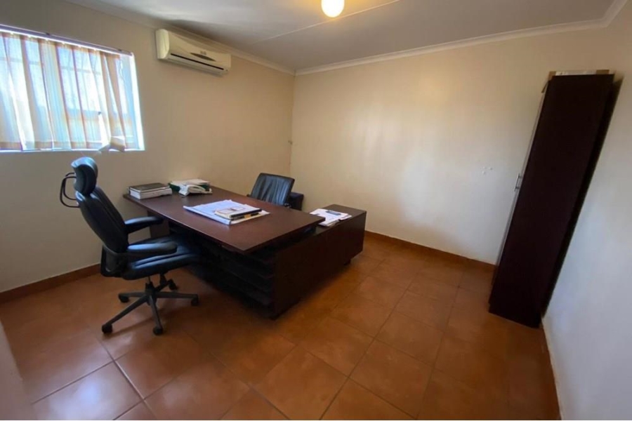 To Let commercial Property for Rent in Wacht N Bietjies Kop Gauteng