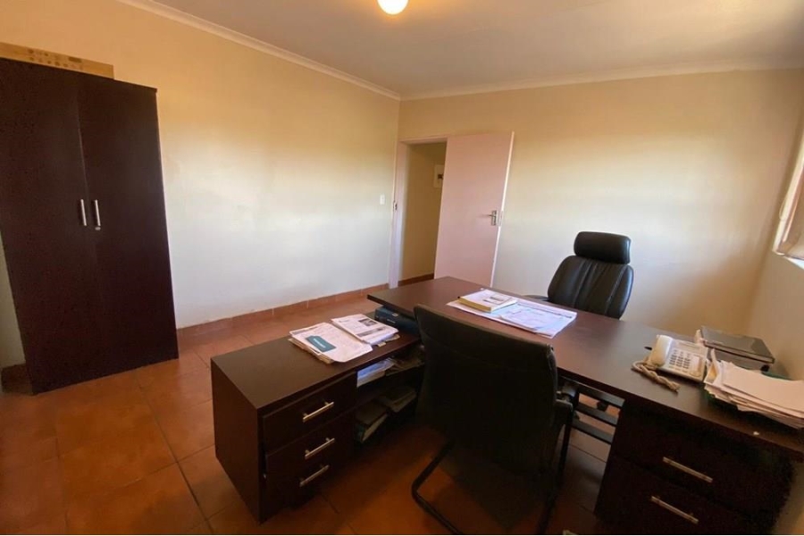 To Let commercial Property for Rent in Wacht N Bietjies Kop Gauteng