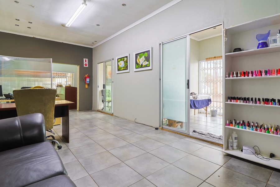 Commercial Property for Sale in Brackenhurst Gauteng