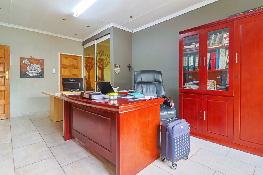 Commercial Property for Sale in Brackenhurst Gauteng