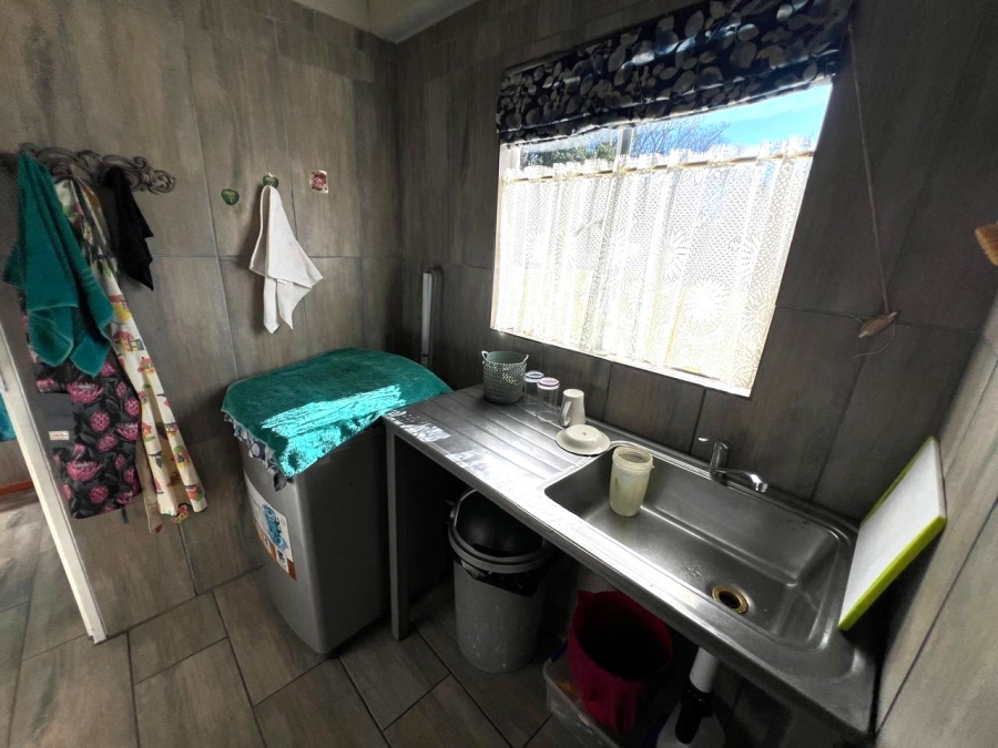 3 Bedroom Property for Sale in Unitas Park Gauteng