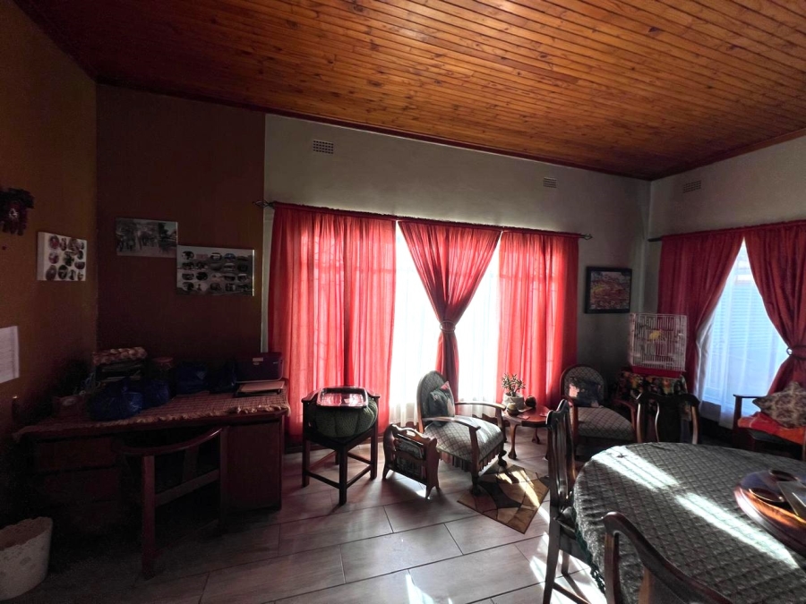 3 Bedroom Property for Sale in Unitas Park Gauteng