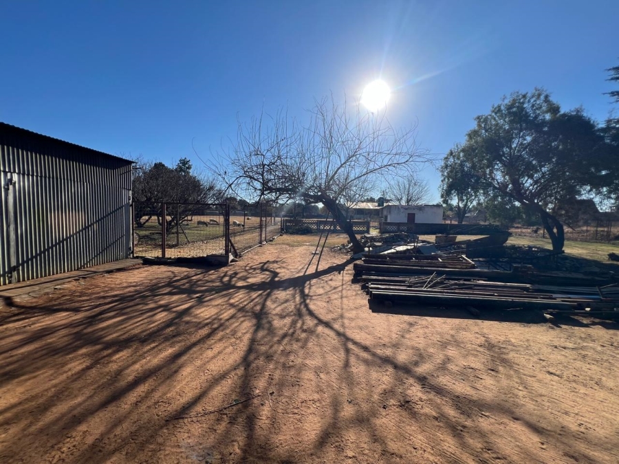 3 Bedroom Property for Sale in Unitas Park Gauteng