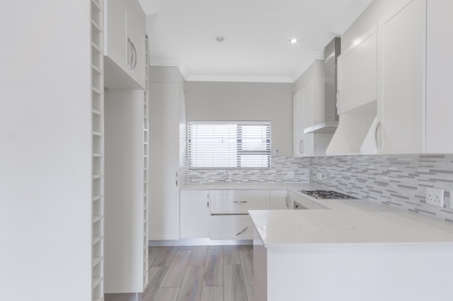 4 Bedroom Property for Sale in Barbeque Downs Gauteng