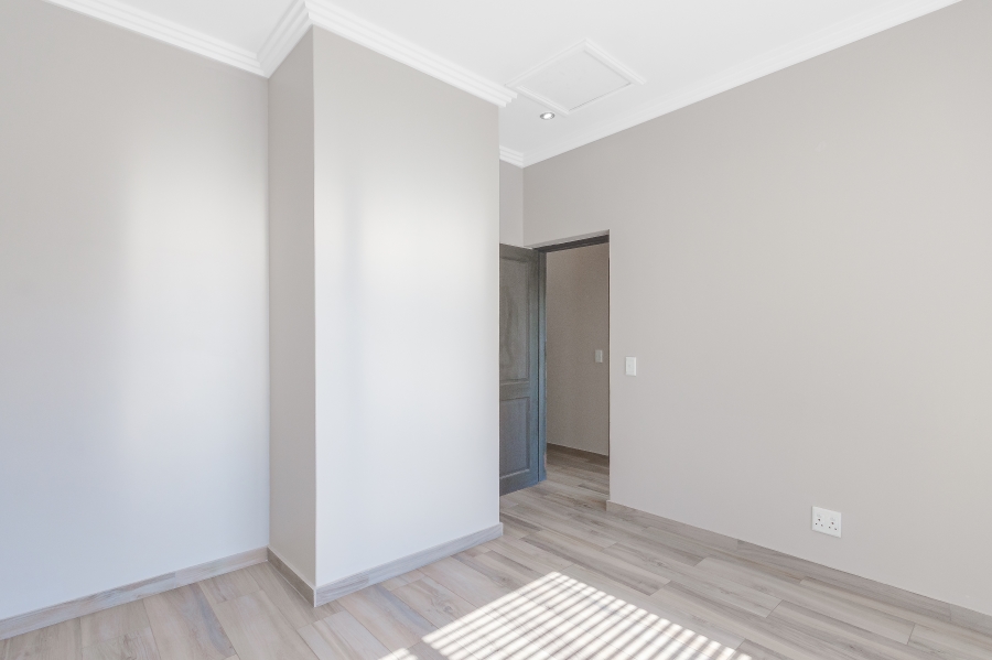 4 Bedroom Property for Sale in Barbeque Downs Gauteng