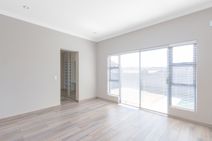 4 Bedroom Property for Sale in Barbeque Downs Gauteng