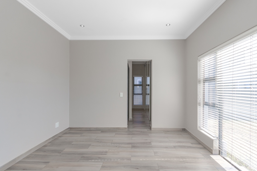 4 Bedroom Property for Sale in Barbeque Downs Gauteng