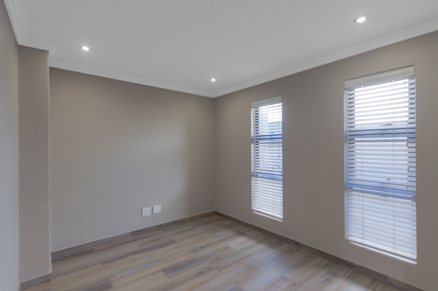 4 Bedroom Property for Sale in Barbeque Downs Gauteng