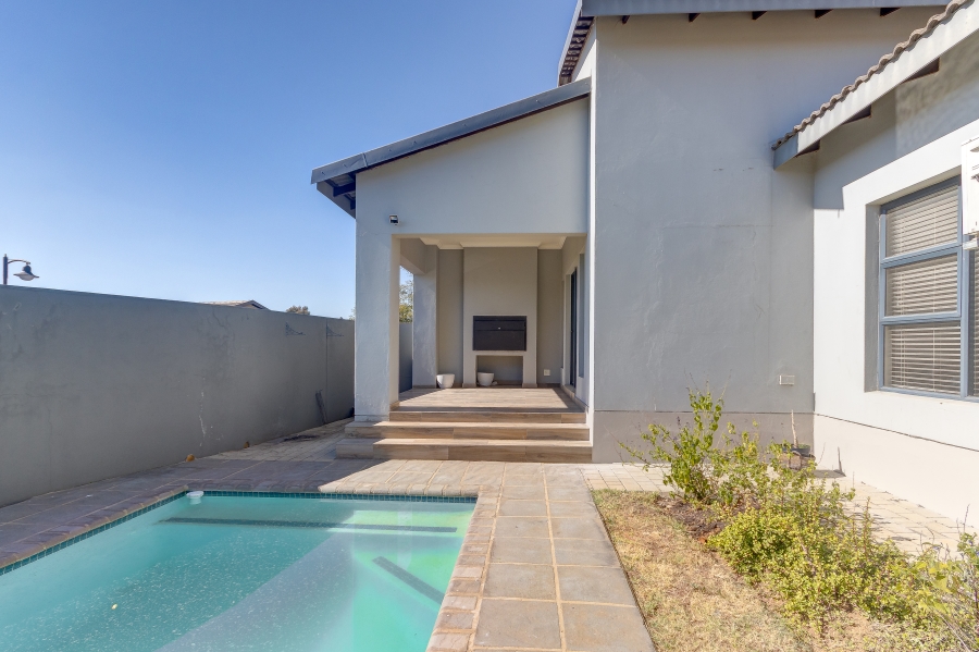 4 Bedroom Property for Sale in Barbeque Downs Gauteng