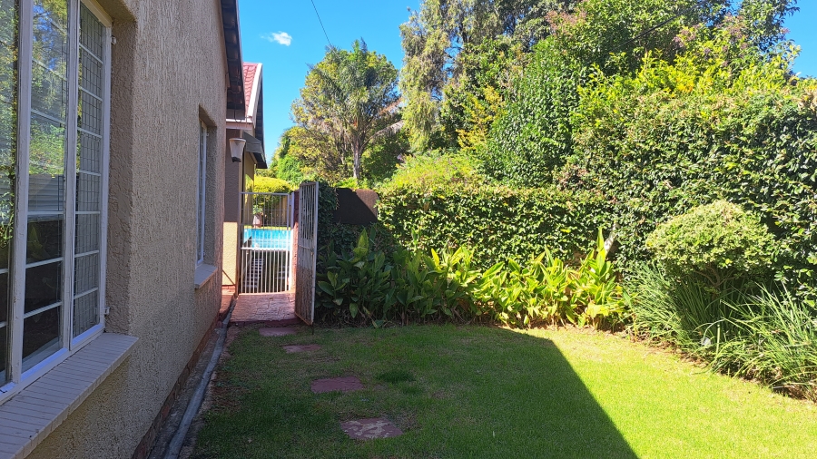 To Let 1 Bedroom Property for Rent in Roodekrans Gauteng