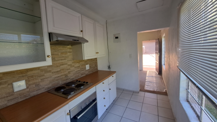 To Let 1 Bedroom Property for Rent in Roodekrans Gauteng