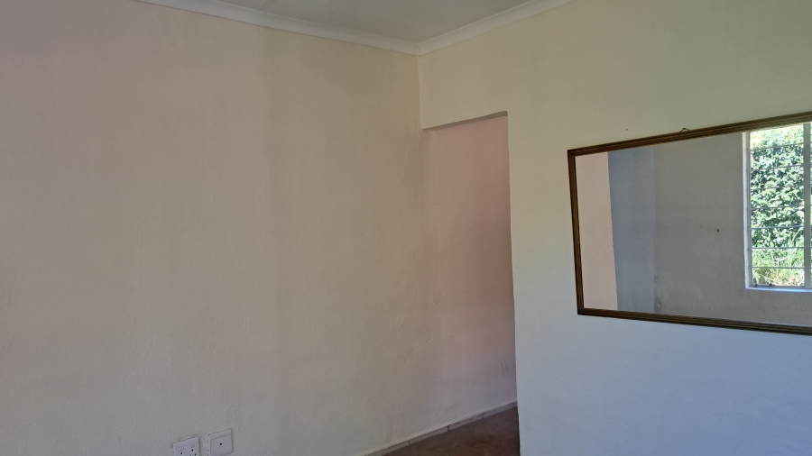 To Let 1 Bedroom Property for Rent in Roodekrans Gauteng