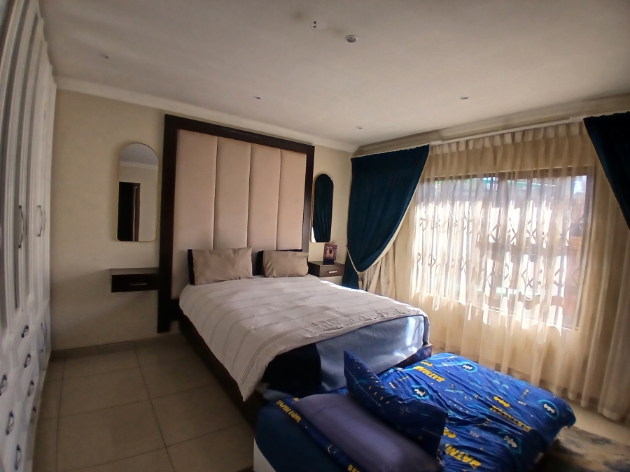 3 Bedroom Property for Sale in New Redruth Gauteng