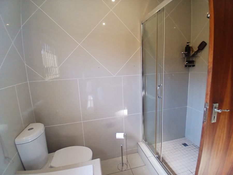 3 Bedroom Property for Sale in New Redruth Gauteng