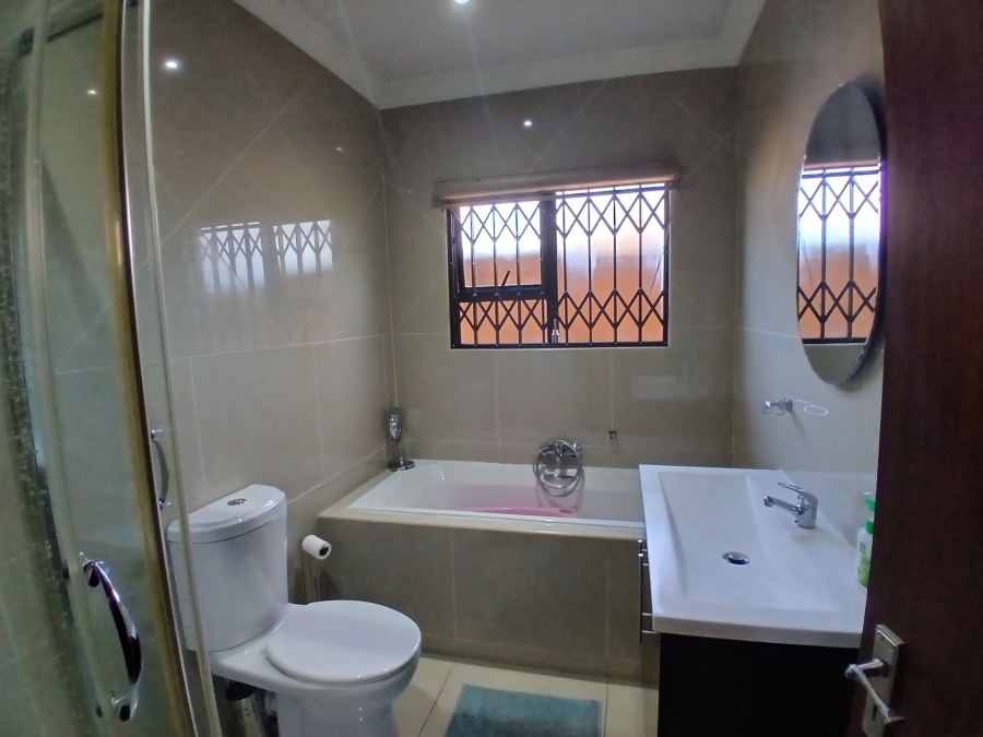 3 Bedroom Property for Sale in New Redruth Gauteng