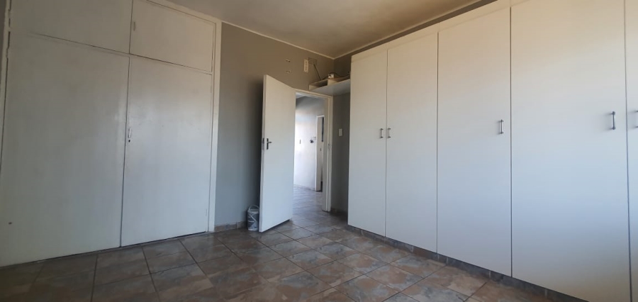 1 Bedroom Property for Sale in Lambton Gauteng