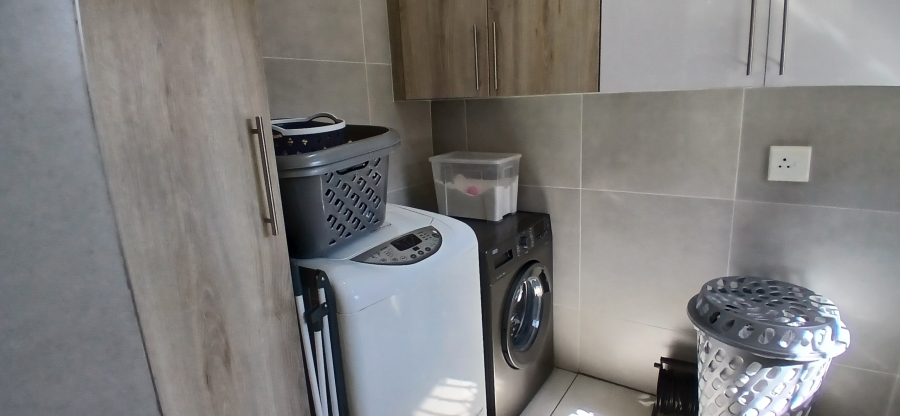 3 Bedroom Property for Sale in New Market Gauteng