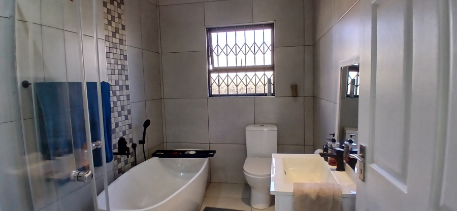 3 Bedroom Property for Sale in New Market Gauteng