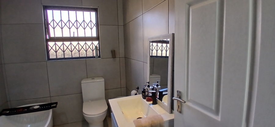 3 Bedroom Property for Sale in New Market Gauteng