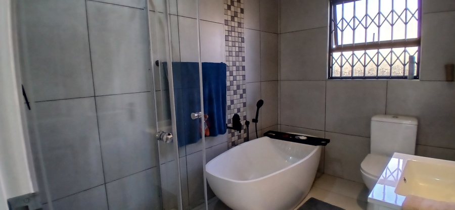 3 Bedroom Property for Sale in New Market Gauteng