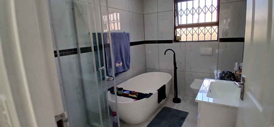 3 Bedroom Property for Sale in New Market Gauteng