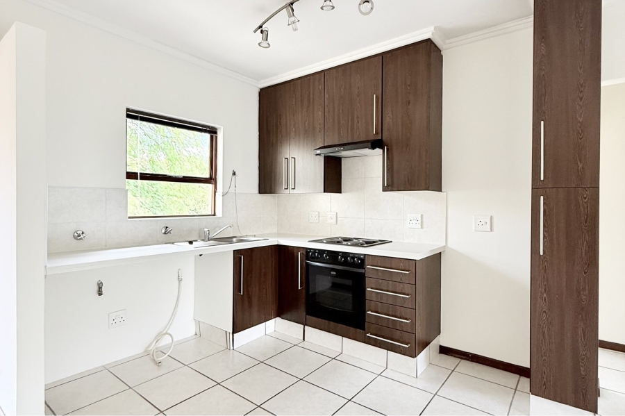 To Let 2 Bedroom Property for Rent in Fourways Gauteng