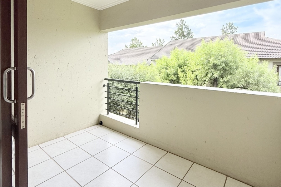 To Let 2 Bedroom Property for Rent in Fourways Gauteng