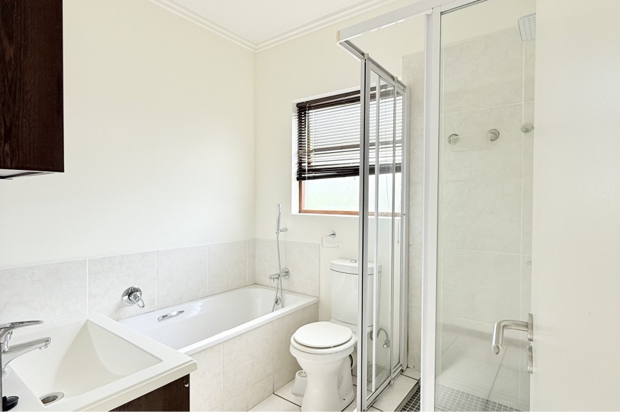 To Let 2 Bedroom Property for Rent in Fourways Gauteng