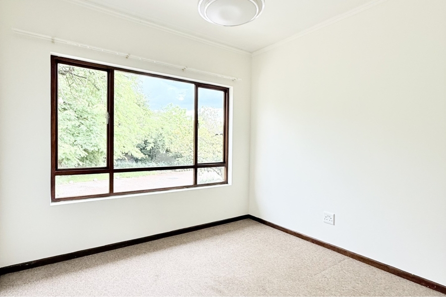 To Let 2 Bedroom Property for Rent in Fourways Gauteng